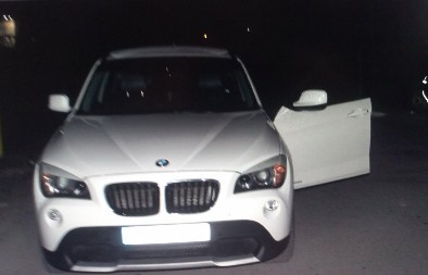 PUCNJAVA U LOZNICI Momka presreli u kolima, pa ga pretukli i opljačkali