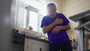 POZNATI KARDIOLOG DOŽIVEO INFARKT I UPOZORIO Ovih šest očiglednih signala ni slučajno ne ignorišite