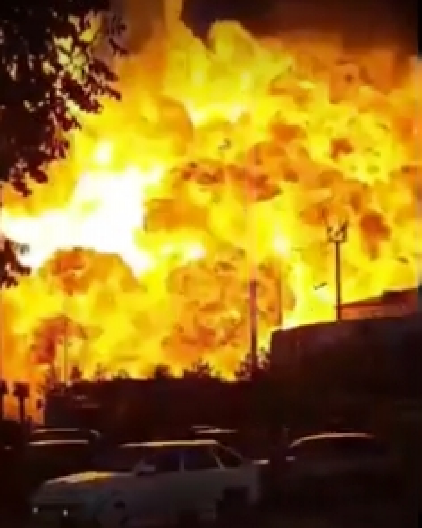 RUSIJA BACILA BOMBU OD 3.000 KILOGRAMA NA UKRAJINSKU VOJSKU! Snimak ledi krv u žilama (VIDEO)