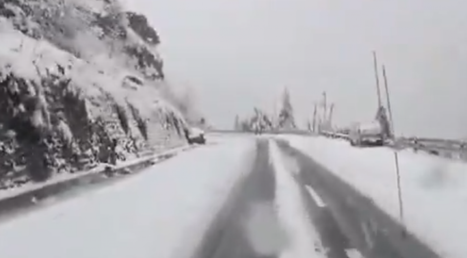 POD SNEŽNOM LAVINOM 47 LJUDI: 10 osoba izvučeno iz snega u Indiji, i dalje traje akcija spasavanja! (VIDEO)