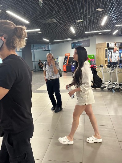 "NAJVEĆI PORAZ BI MI BIO DA ZATRUDNIM PRE BRAKA" Mlada pevačica šokirala izjavom: "Predbračni ugovor je obavezan, neće mi ništa oteti!"