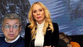 LEPA BRENA JEDVA SMOGLA SNAGE DA SE OPROSTI OD SAŠE POPOVIĆA Potresnom objavom pokazala u kakvom je stanju nakon njegove smrti