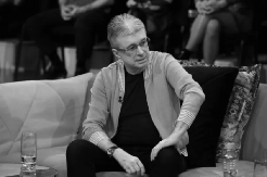 KAO DA JE PREDOSETIO BOLEST Potresne reči Saše Popovića:" Kad ste bolesni nije vam ni do čega, šta mi je ostalo od života"