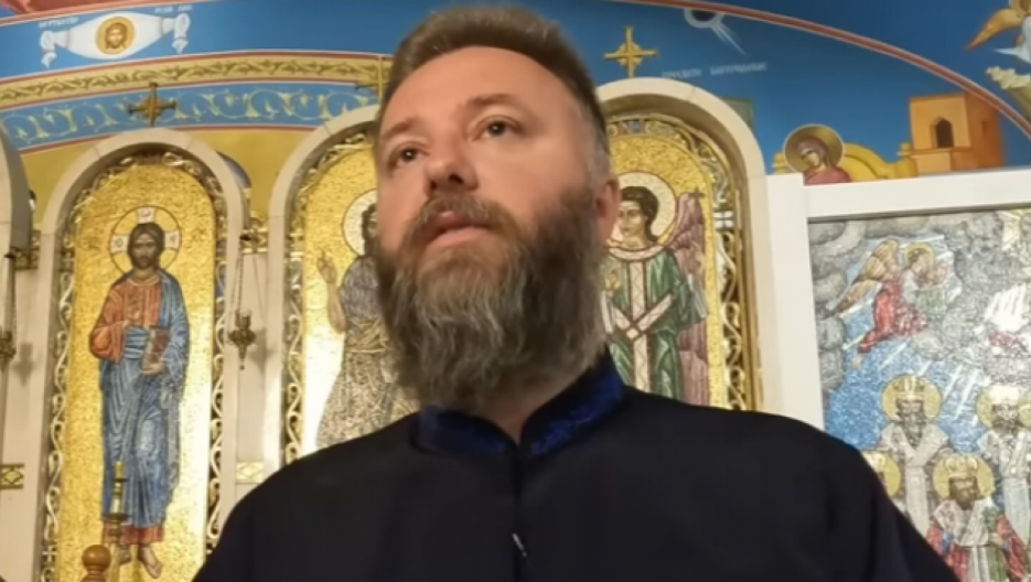 AKO ŽELITE DA VAS BOG ČUJE, NE SMETE PRAVITI OVE GREŠKE Otac Predrag otkriva suštinu posta koju mnogi ne razumeju!