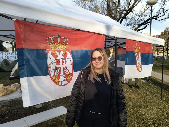 STUDENTKINJA DANICA KOJA ŽELI DA UČI PROGOVORILA JE ZA ALO! "Ovde smo da se borimo, imamo podršku građana"