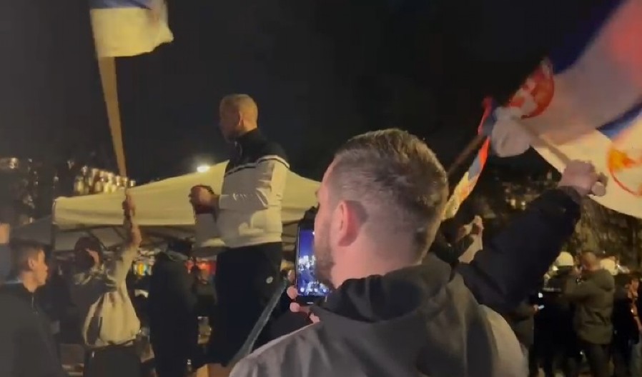 OVDE SU STUDENTI, KOSOVO JE SRBIJA! Moćan odgovor studenata koji žele da uče na provokacije studenata blokadera (VIDEO)