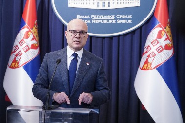 PROFESORIMA NIJE ZABRANJEN POLITIČKI AKTIVIZAM Vučević: Ali van škole i bez zloupotrebe dece!