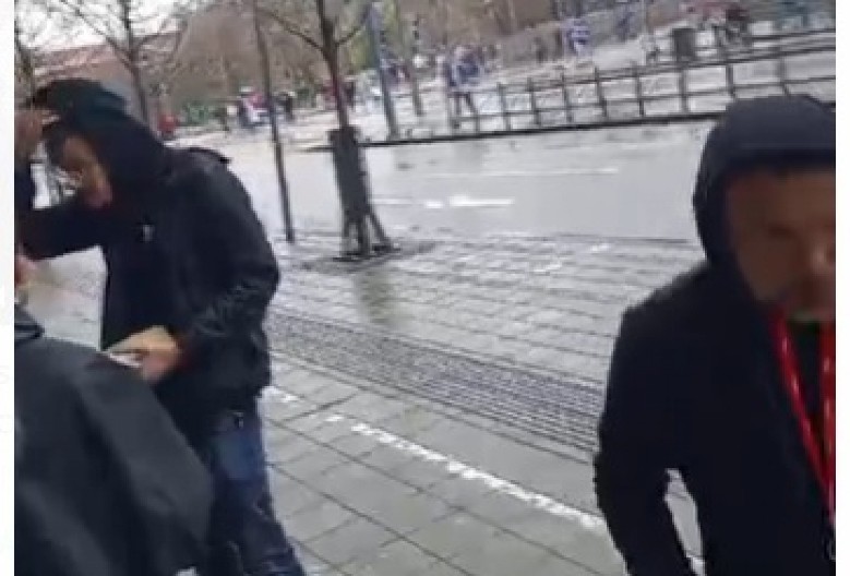 KIŠA RASTERALA "HRABRE" BLOKADERE: Izgleda da revoluciju ometaju par kapi kiše (VIDEO)