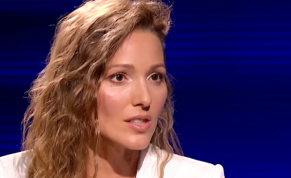 CRNA JELENA... Žena Đokovića iz Marbelje tvrdi "Vlada je pala", a Vlada već pala...