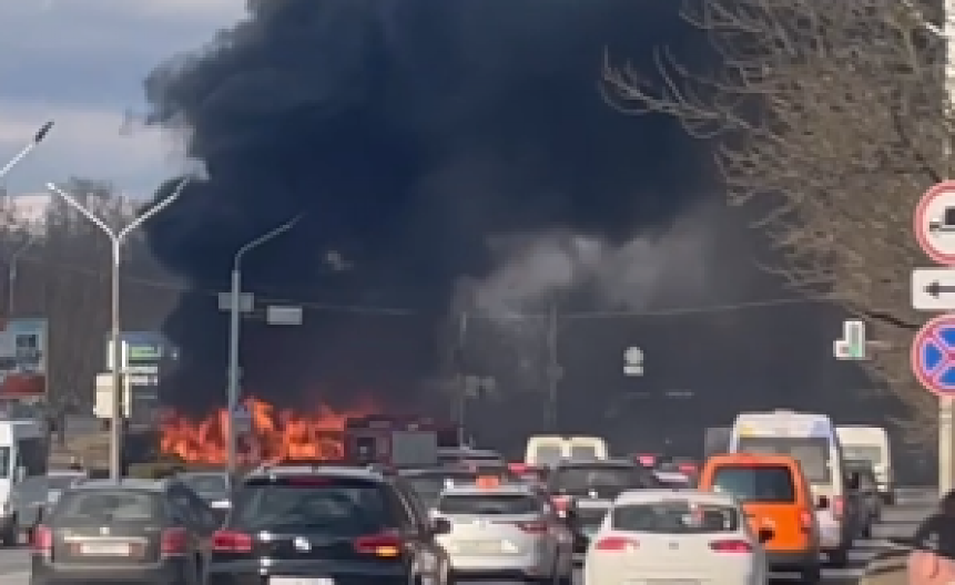 VELIKI POŽAR Zapalio se autobus