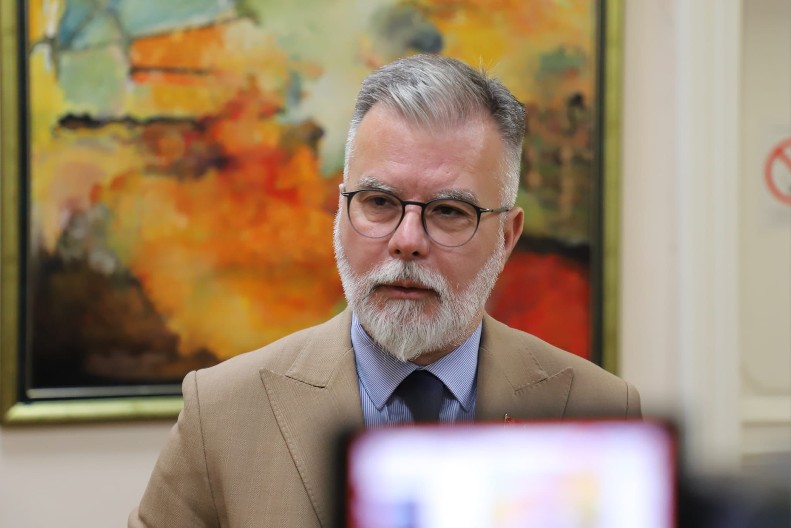 MINISTAR RISTIĆ ODRŽAĆE KONSULTATIVNE SASTANKE SA GRADONAČELNICIMA ŠAPCA, VALjEVA, SMEDEREVA I POŽAREVCA, KAO I SA PREDSTAVNICIMA MEDIJA U OVIM GRADOVIMA