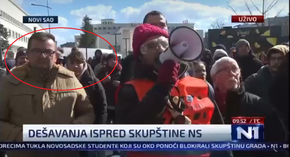 NAROD NOVOG SADA JE NJEMU ODAVNO OKRENUO LEĐA! Evo ko predvodi proteste ispred Skupštine (VIDEO)