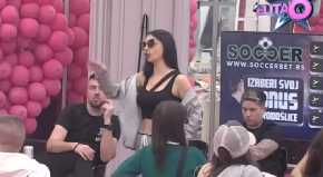 "SMRDIŠ, OVO JE JEZIVO" Učesnica Elite brutalno spustila cimera, javno otkrila sve o njegovoj nehigijeni!