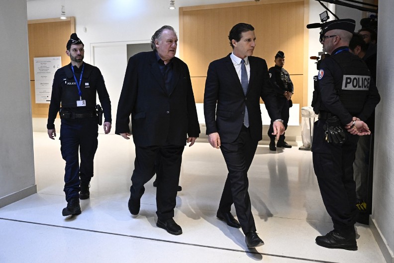 ŽERAR DEPARDJE NA SUDU NEGIRA OPTUŽBE ZA SILOVANJE: "Moje ponašanje neki doživjavaju kao prostakluk"