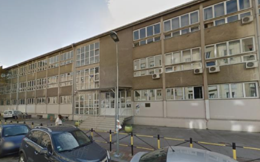 OŠ "MIHAJLO PETROVIĆ ALAS" PREKINULA BLOKADU NASTAVE Đaci u klupama posle tri meseca