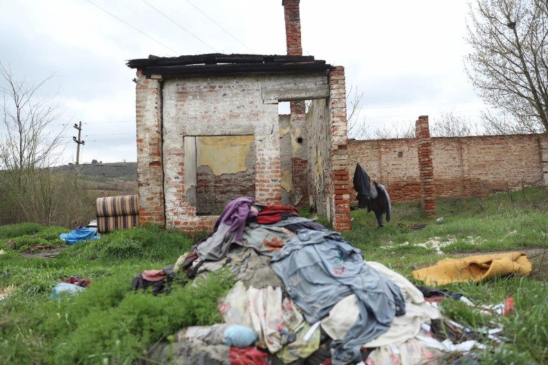 BESKUĆNIK ČIJE JE TELO NAĐENO BEZ GLAVE UMRO OD GLADI Pojele ga lisice i divlji psi?