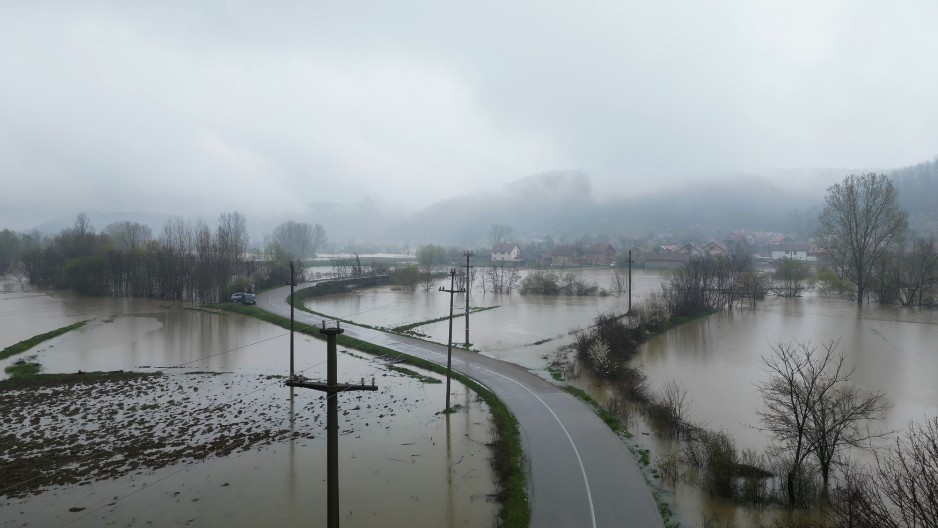 PROGLAŠENA VANDREDNA ODBRANA U ŠAPCU! Porast vodostaja donosi opasnost od poplava