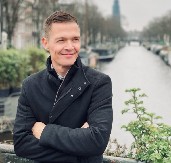 PEVAČ ŽELI DA POSTANE OTAC UZ POMOĆ SUROGAT MAJKE! Otkrio detalje procesa: Roditelji me podržavaju"