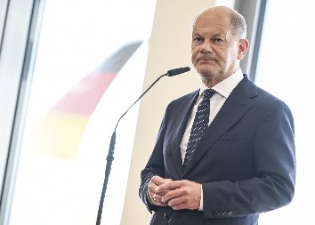 KANADA ILI AMERIKA? Šolc odabrao stranu, pa počeo da govori u ime EU