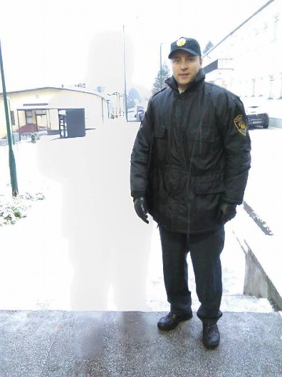 PETI DAN POTRAGE ZA POLICAJCEM I BEGUNCEM Odnela ih nabujala reka u Tuzli