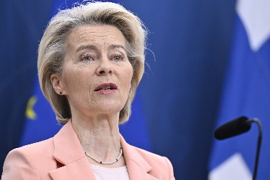 URSULA FON DER LAJEN POBESNELA ZBOG TRAMPOVIH CARINA: Osećamo se izdanim od najstarijeg saveznika, milioni će patiti