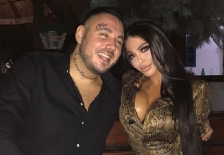 MAJA I FILIP SE POMIRILI! Uhvaćeni zajedno u autu, ne odvajaju se jedno od drugog (FOTO)