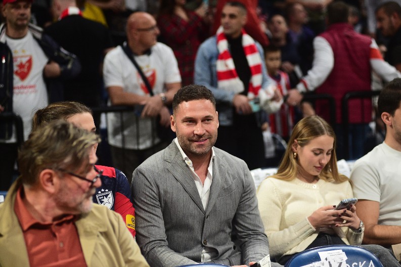 VREME JE ZA NOVI POČETAK Duško Tošić fotografijom potvrdio glasine, ne želi više ništa da krije, čestitke se nižu