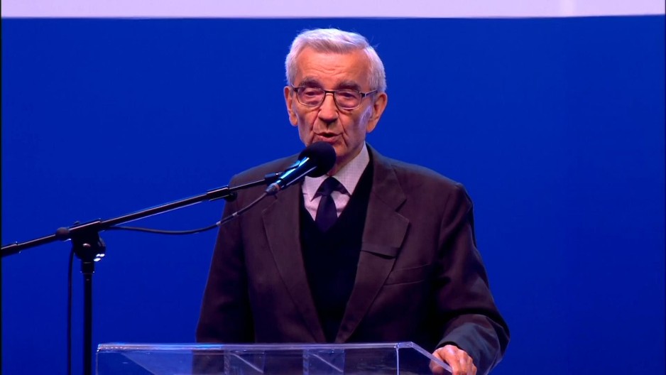 "NAŠE SU MISLI SA NAŠIMA NAJMILIJA KOJIH NEMA MEĐU NAMA, ALI ŽELIMO PRAVDU " Đuro Raca, otac tragično preminule Goranke Raca obratio se okupljenima emotivnim govorom