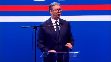 "POTREBNO JE DA BUDEMO UJEDINJENI I JOŠ JAČI" Vučić: Da guramo zemlju još snažnije!