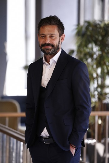 "ODNOS NAM JE TRAJAO 25 SEKUNDI" Milan Vasić se tek oženio, a detaljima o intimi zaprepastio je javnost!