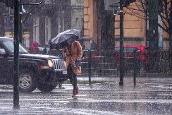 STIŽU PLJUSKOVI I GRMLJAVINA, OGLASIO SE RHMZ! Poznato i kakvo će vreme biti za Uskrs (FOTO)