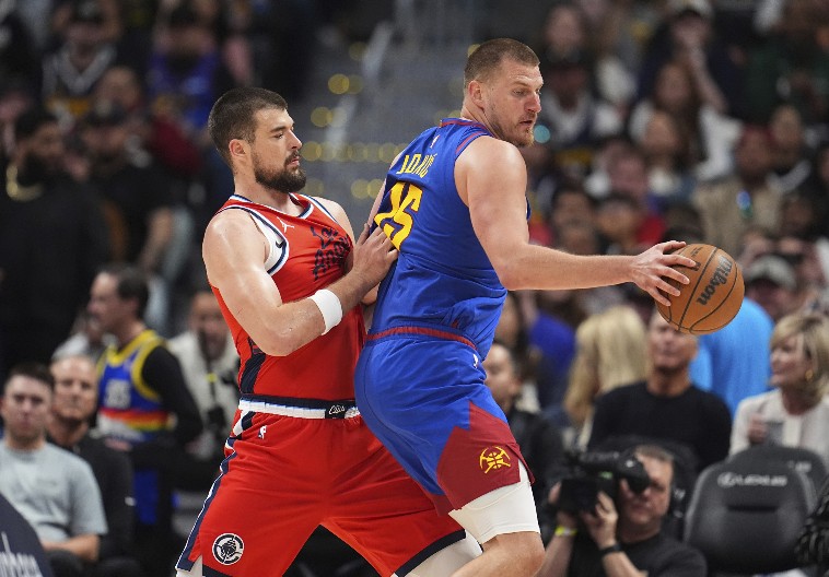 NE TREBA DA SE BAVITE SPORTOM... Jokić pobesneo na saigrača, Nikola ovo ne radi često