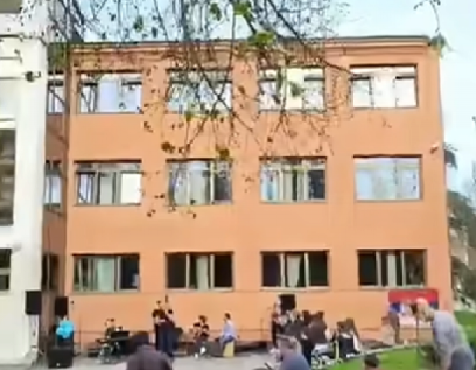 GIMNAZIJALCI SE VRAĆAJU U KLUPE Evo koliko će trajati časovi