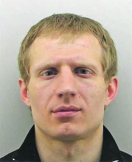 PUCAČ IZ BRAUNA NAPAO PORODICU MUZIČARA GRUPE SARS Deda skočio na napadača sa pištoljem i spasao unuka