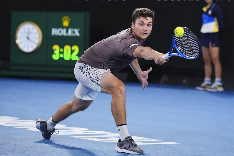 SRBIN IDE PO TITULU Miomir Kecmanović izbacio favorita i prošao u polufinale