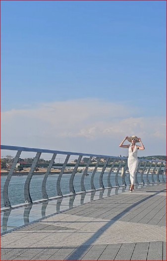 VODITELJ ZBOG GLUMICE MOMENTALNO NAPUSTIO EMISIJU Ovo pitanje bilo je dovoljno za haos u studiju