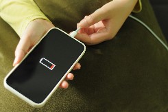 SRBI MASOVNO KORISTE OVU APLIKACIJU Niste ni svesni da vam ubija bateriju, obrišite je pre nego što bude kasno!