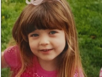 28 GODINA JE ŽIVELA U LAŽI Kad je saznala bolnu istinu o ocu, srušio joj se ceo svet! (VIDEO)