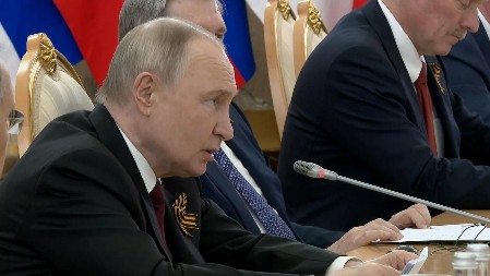 ZELENSKI NA APARATIMA! Kremlj objavio uslove za sastanak sa Putinom! Prvo ovo moraju da urade!