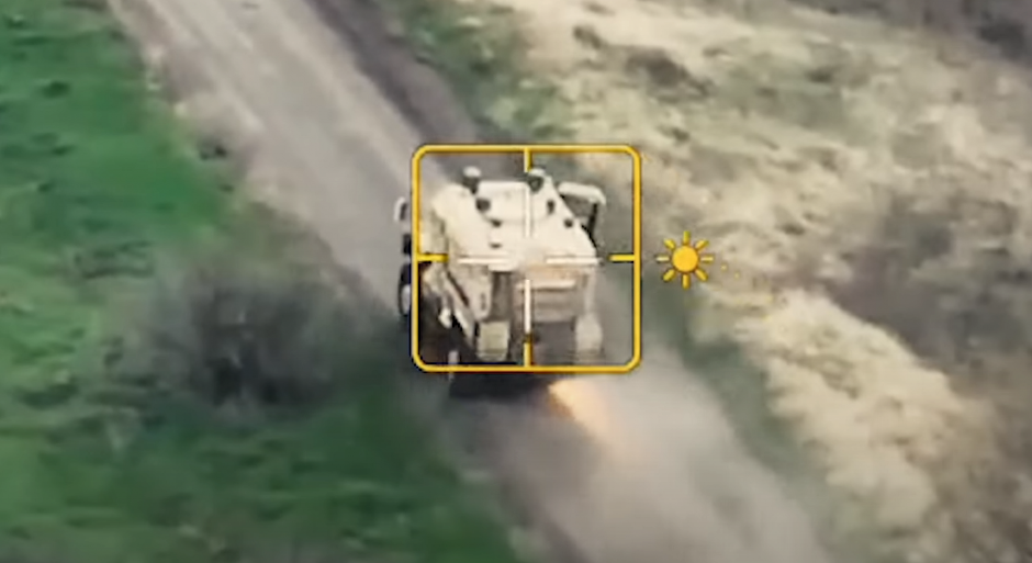 "NAJBOLJE ODLUKE DONOSE ONI KOJIMA ŽIVOT IM VISI O KONCU" Spektakularno spasavanje pod vatrom na frontu u Ukrajini! (VIDEO)