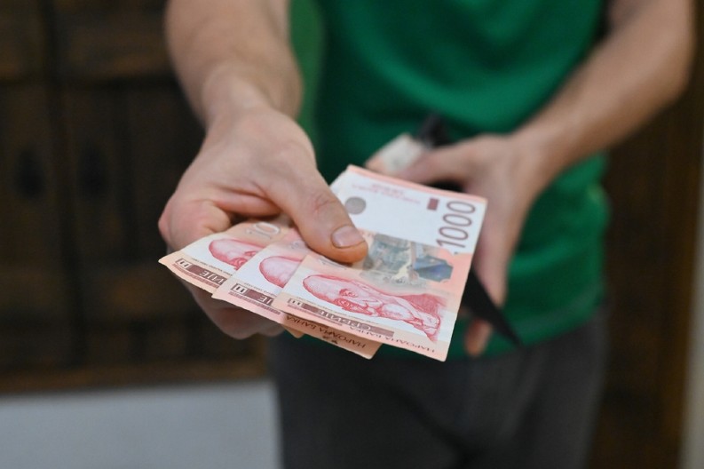 Košta 1.800 dinara po kilu, i šokira kupce na srpskim pijacama: Egzotična, a samo liči na pomorandžu