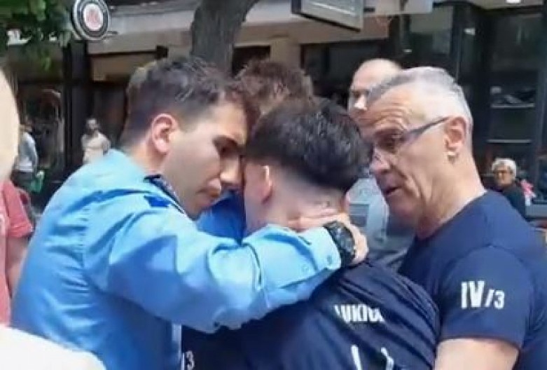 ŠEF EULEKSA: ŠOKIRAN SAM! Kurtijevi teroristi brutalno napali maturanta, Svečlja: Provocirao je sa tri prsta