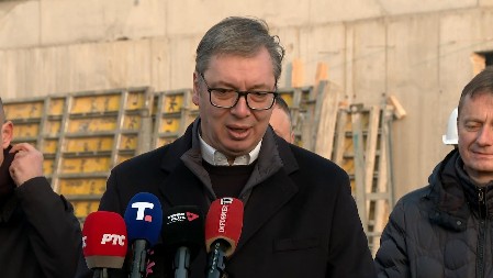 Vučić najavio „U trećoj nedelji januara počinje serijska proizvodnja fijata pande u Kragujevcu“