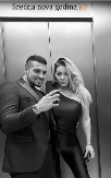 SIN DRAGANE MIRKOVIĆ USIJAO MREŽE! Ovo je devojka Marka Bijelića, objavio fotku iz lifta, a svi gledaju u nju (FOTO)