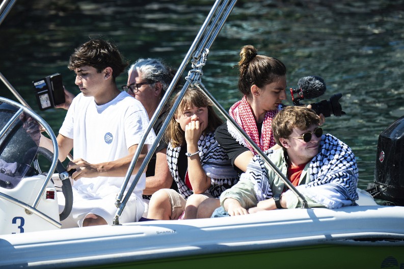 GRETA STIŽE DO GAZE Brod aktivistkinje prošao Egipat, SLEDEĆA STANICA RATNA ZONA