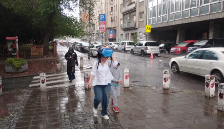 OLUJA STIŽE U NAREDNA DVA SATA Ovi delovi Srbije prvi na udaru