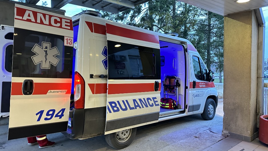 NASTRADAO MUŠKARAC KOD DOBANOVACA Hitna pomoć intervesnisala i zbog tuča u kojoj su se udarali čekićem