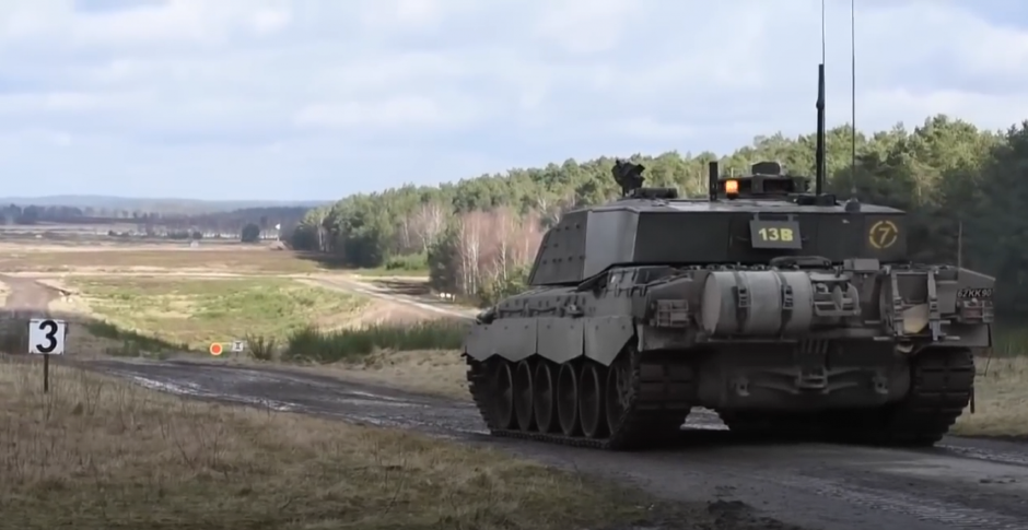 "TO JE ŠERPA" Čemezov isprozivao britalnski tenk, ovo se neće svideti Zelenskom (FOTO)