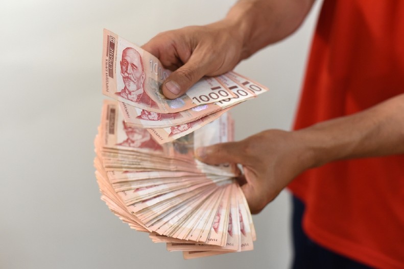 VAŽNA VEST O NOVOJ PODRŠCI OD NAJMANJE 20.000 DINARA: Evo ko može da prijavi za novac, ali mora što pre!