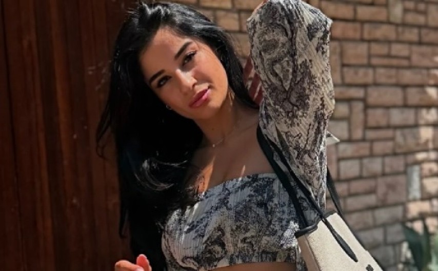 MINIĆ I GO STOMAK Bivša verenica Darka Lazića napustila Srbiju i pokazala nikad vrelije izdanje (FOTO)